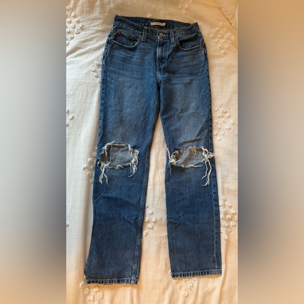 LEVI’S Low Pro Straight Distressed Jeans